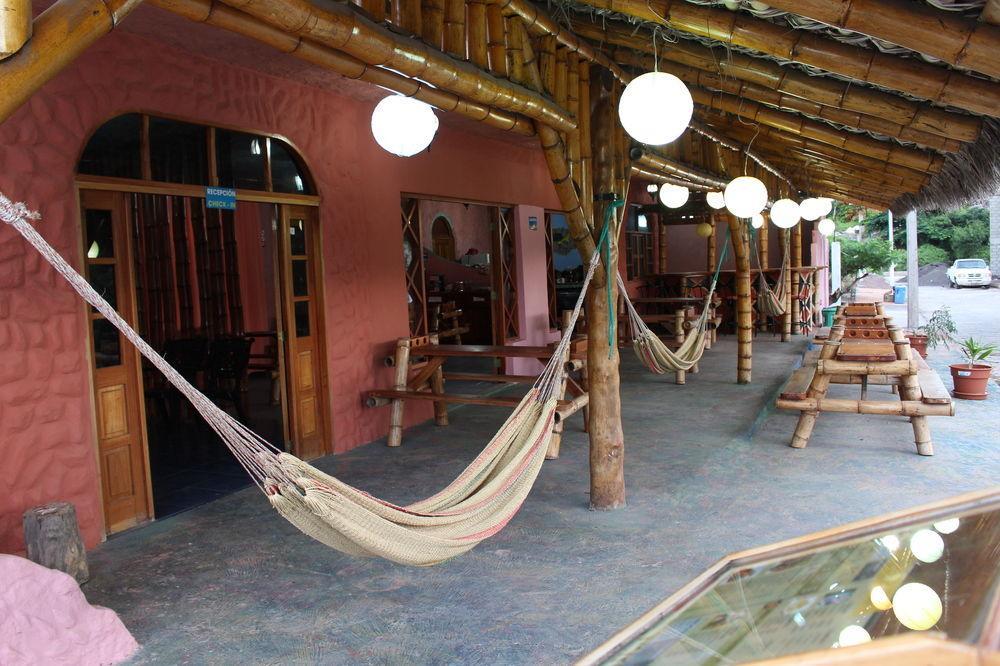 Royal Galapagos 2*